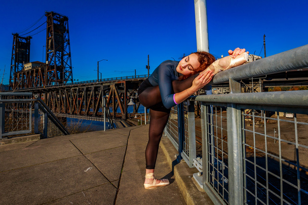 Bailarina urbana en Portland
 - Foto, Imagen