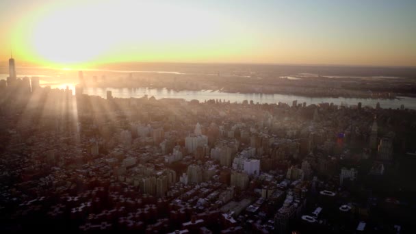 New York városának városképe napnyugtakor - Felvétel, videó