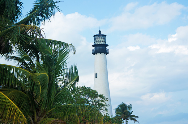 Miami: tekintettel a Cape Florida Light, a világítótorony épült 1825 a Cape Florida déli végén Key Biscayne a Bill Baggs Cape Florida állami Park - Fotó, kép