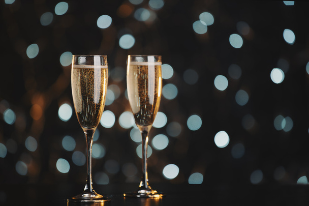 Two champagne glasses  - Foto, Imagem