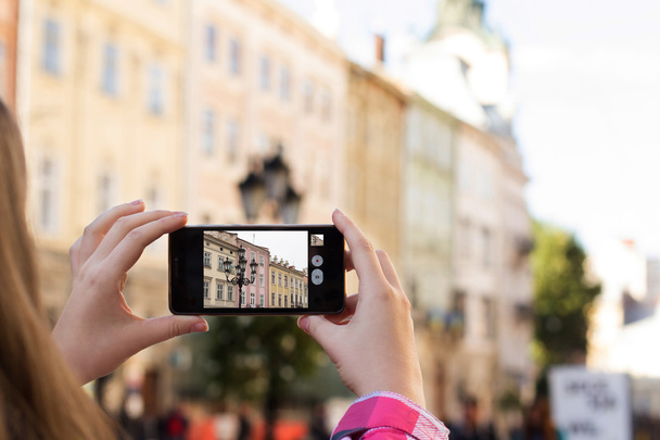 Turista tirar fotos no smartphone
 - Foto, Imagem