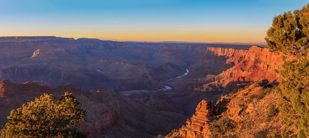 Majestátní Vista Grand Canyon za soumraku - Fotografie, Obrázek