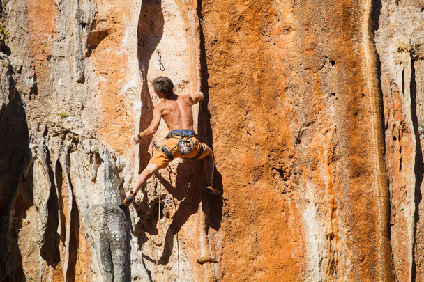 Opción audaz - escalada en roca
 - Foto, imagen