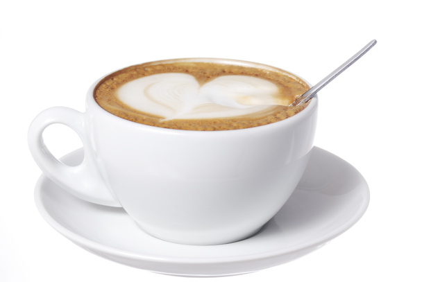 καρδιά που συμπαρασύρουν latte με κουτάλι. - Φωτογραφία, εικόνα