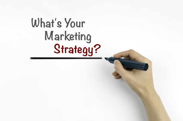 Main avec marqueur écrit : Quelle est votre stratégie de marketing
? - Photo, image