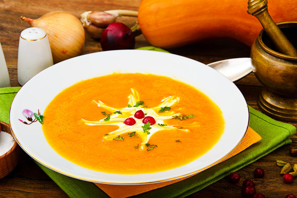 食事と健康的な有機食品: カボチャのスープ - 写真・画像