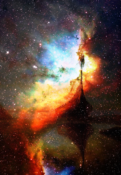 Barco Vikingo en el espacio y las estrellas, fondo de color negro, collage de ordenador, Barco con dragón de madera. Elementos de esta imagen proporcionados por la NASA. - Foto, Imagen