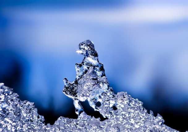 Escultura de hielo natural
 - Foto, imagen