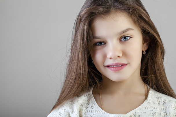Portrait of a charming brunette little girl - Zdjęcie, obraz