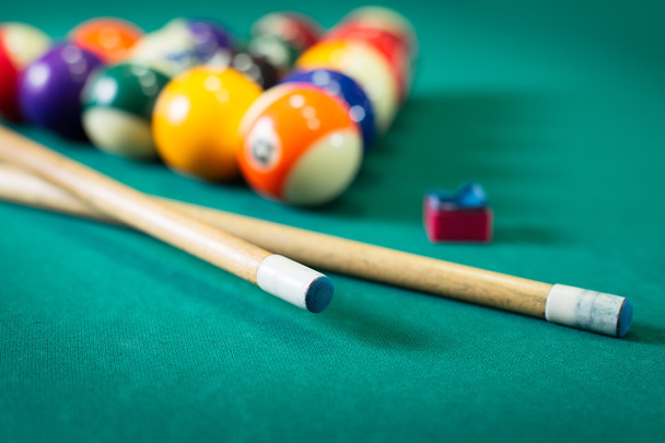 Billiard balls in a pool table - Foto, afbeelding