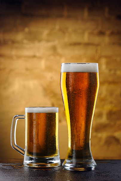 dois copos de cerveja - Foto, Imagem
