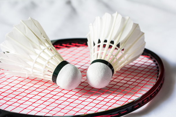 Badmintonrackets en shuttlecock   - Foto, afbeelding