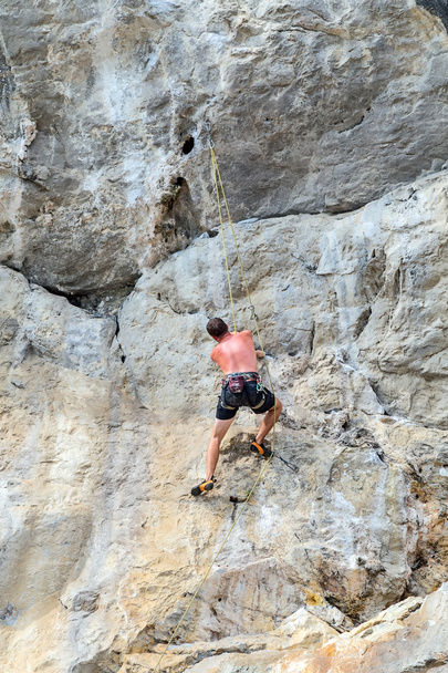 hombre Escalador de rocas deporte extremo
 - Foto, Imagen