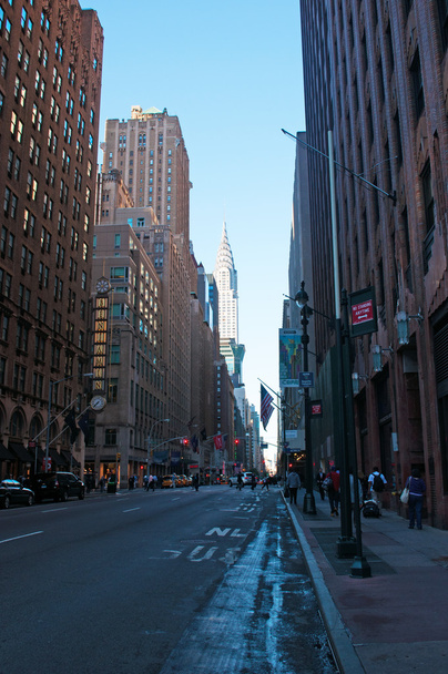 Нью-Йорк: горизонт міста із видом на Крайслер-Білдінг класичним прикладом архітектури в стилі ар-деко, вважається одним з кращих будинків у Нью-Йорку - Фото, зображення