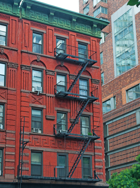 Nowy Jork: kamienicy na ulicach Soho żeliwa zabytkowej dzielnicy, składający się z 26 bloków i około 500 budynków zawierających żeliwne elementy architektoniczne - Zdjęcie, obraz