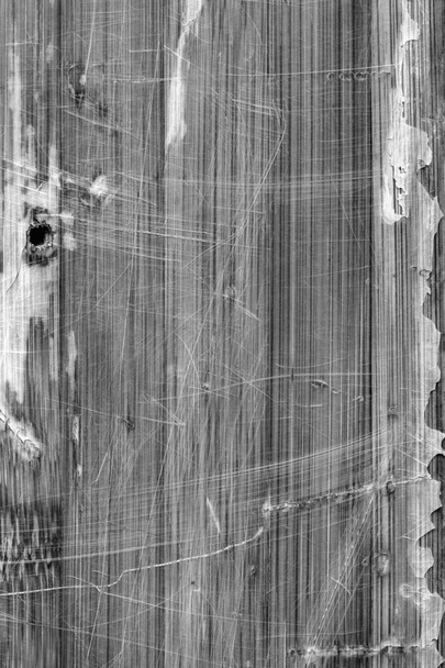 Antiguo tablero de bloques barnizado rayado raspado pelado de textura grunge en blanco y negro
 - Foto, Imagen