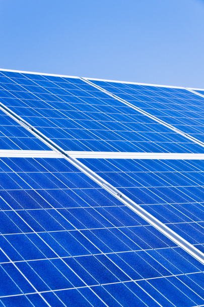 Альтернативна сонячна енергія. сонячної електростанції
 - Фото, зображення