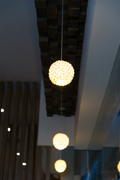 Decorazione della lampada nel ristorante
. - Foto, immagini
