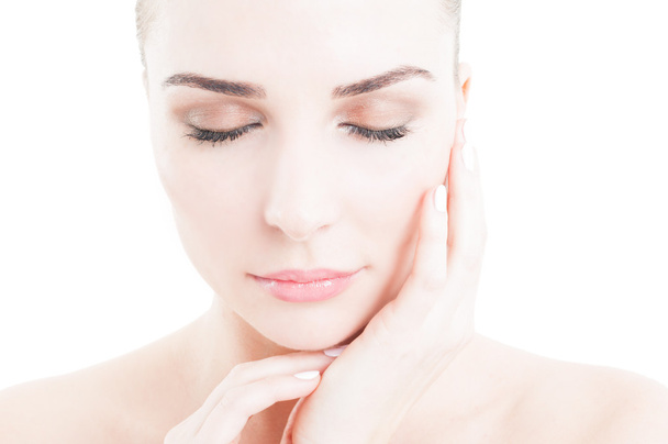 Skin care koncepciót női modell arc visel nappali smink - Fotó, kép