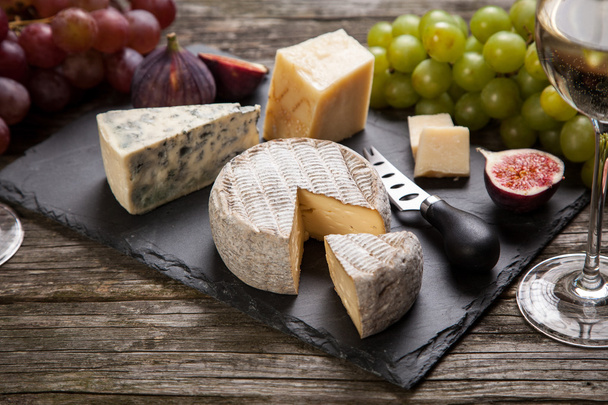 Wine and cheese - Fotoğraf, Görsel