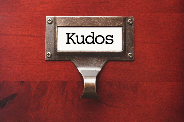 Блискуча дерев'яні Кабінету надпису Kudos файл - Фото, зображення