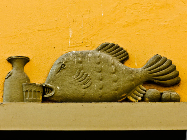 Fish decoration portal Florence Italy - Φωτογραφία, εικόνα