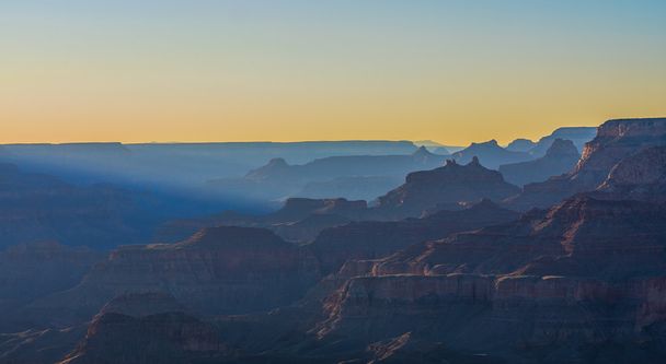 Vista maestosa del Grand Canyon al tramonto
 - Foto, immagini