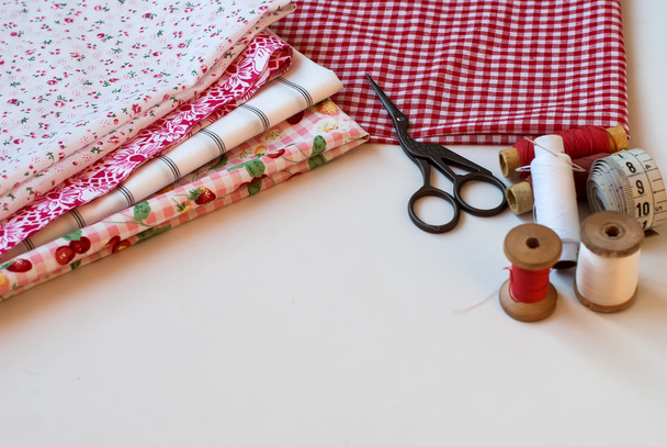 Spool of thread . Sew accessories. - Foto, Imagem