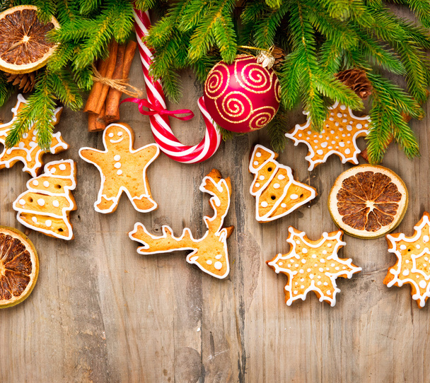 Christmas gingerbread cookies and candy cane - Φωτογραφία, εικόνα