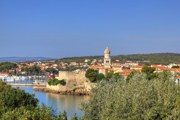Cidade adriática velha de beira-mar de Krk
 - Foto, Imagem