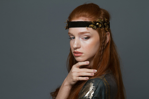 Portrait of a fashion redhead woman - Valokuva, kuva