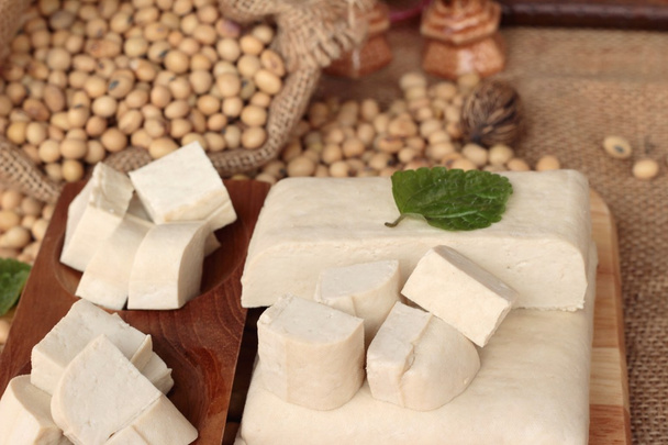 Tofu para cocinar y semillas de soja
. - Foto, Imagen