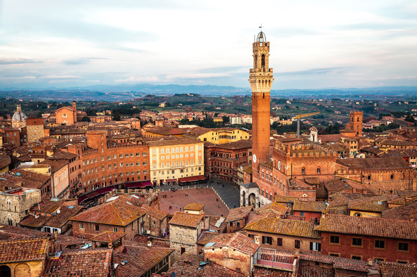 Siena en Toscana, Italia
 - Foto, imagen