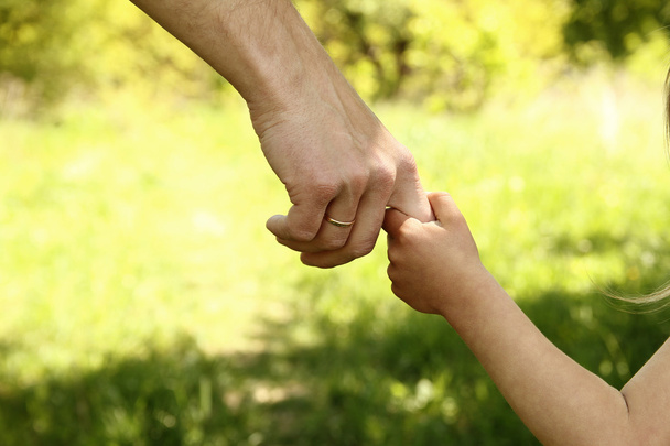 szülő-gyermek kézzel - Fotó, kép