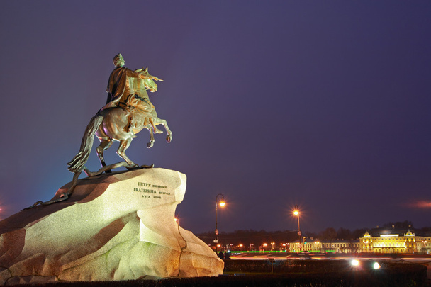 Пам'ятник бронзові вершник
 - Фото, зображення