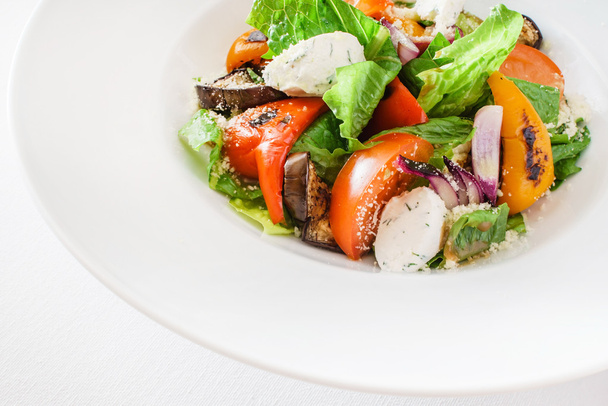vegetable salad on  plate - Fotoğraf, Görsel