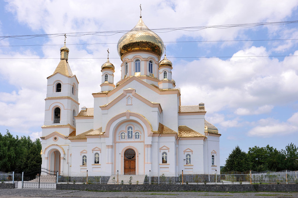 iglesia ortodoxa en Ucrania
 - Foto, imagen