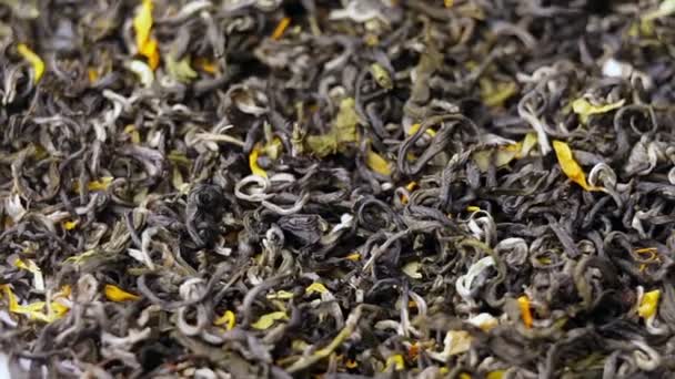 Zöld tea levelek közelről forgás - Felvétel, videó