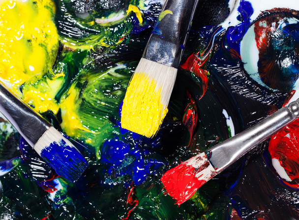 Fırça Palet ve tüpler boya ile - Fotoğraf, Görsel