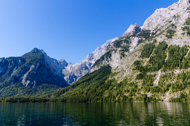 夏の湖 Konigsee - 写真・画像
