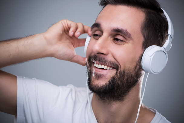Man listening to music - Foto, Imagem