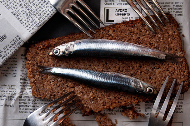 bread and fish - economical crisis concept - Valokuva, kuva