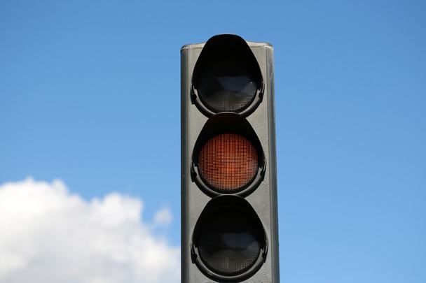Yellow light-signal of traffic light - Foto, imagen