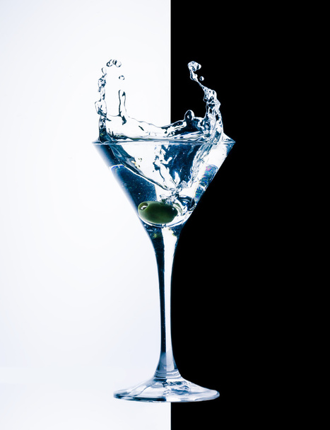 contemporary cocktail with splashes - Fotografie, Obrázek