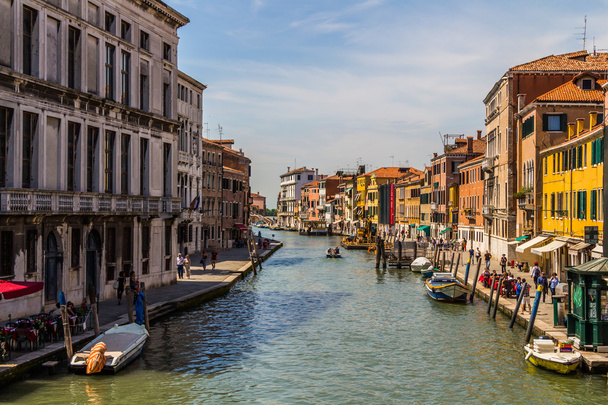 Velence városkép, a csatornák és a hagyományos épületek - Fotó, kép