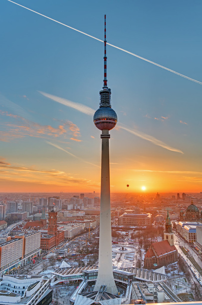 la torre de televisión en Berlín
 - Foto, imagen