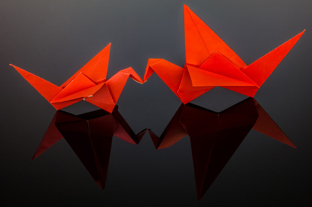 Origami vogels van oude vintage papier. - Foto, afbeelding