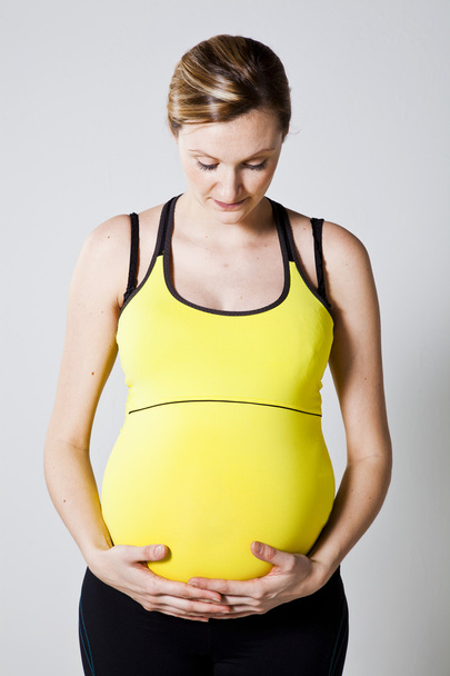 Portrait of a pregnant woman - Foto, afbeelding