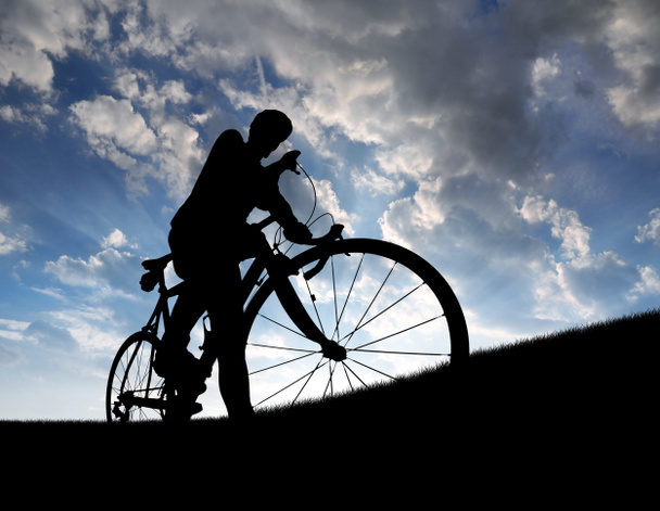 bisikletçi silüeti - Fotoğraf, Görsel