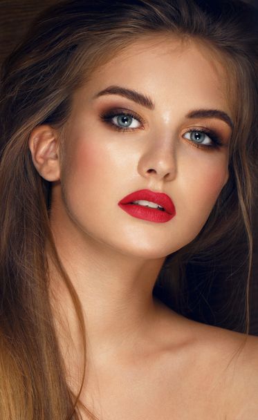 Beautiful young model with red lips - Φωτογραφία, εικόνα